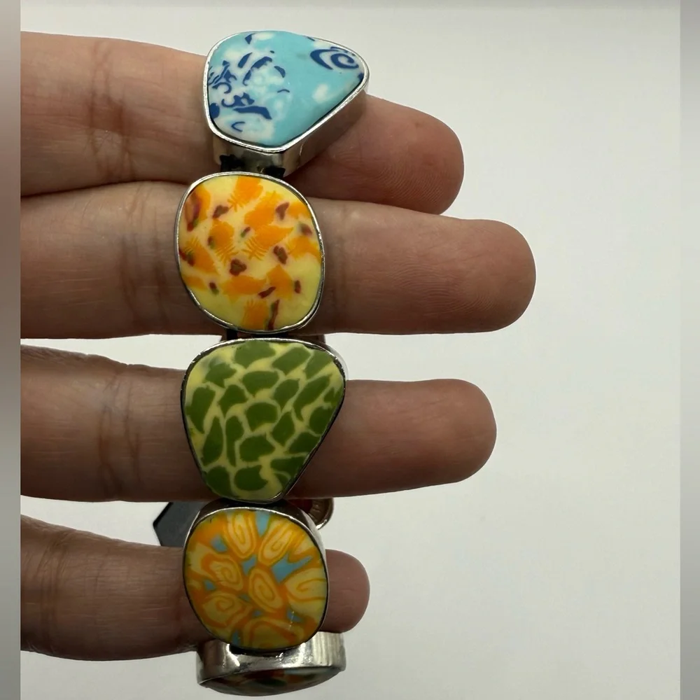 Viva Beads Stretch Bracelet | Colorful Clay Inlay Cracker Barrel